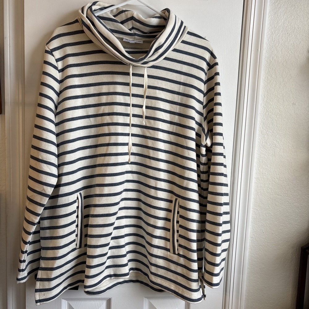 North Style Size Large Blue & White Cowl Neck Long Sleeve Sweatshirt